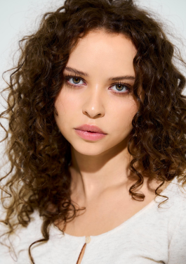 Isabella Briggs image