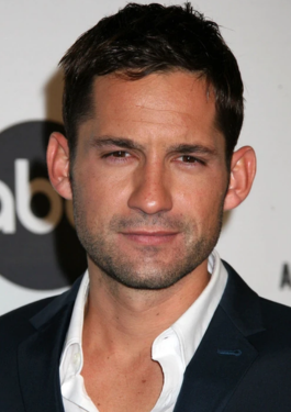 Enrique Murciano image