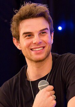 Nathaniel Buzolic image