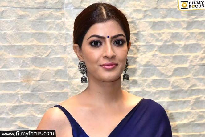 Will Varalaxmi Clarify The Ongoing Controversy?